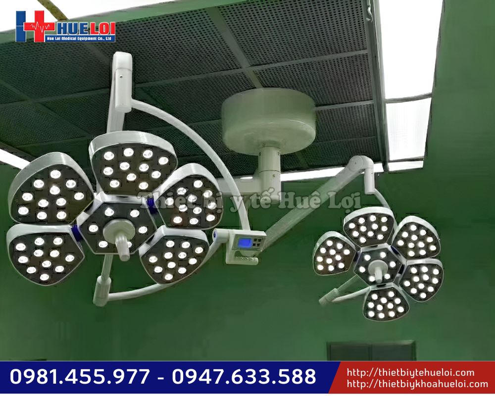 đèn phẫu thuật ánh sáng lạnh treo trần 5 cánh hoa 