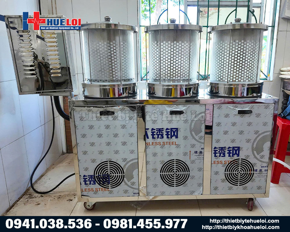 Mặt sau máy sắc thuốc đông y công suất cao 3 nồi