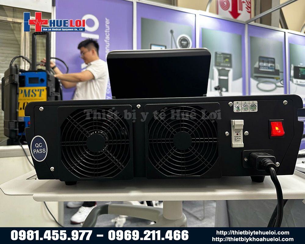 Mặt sau máy từ trường PEMF