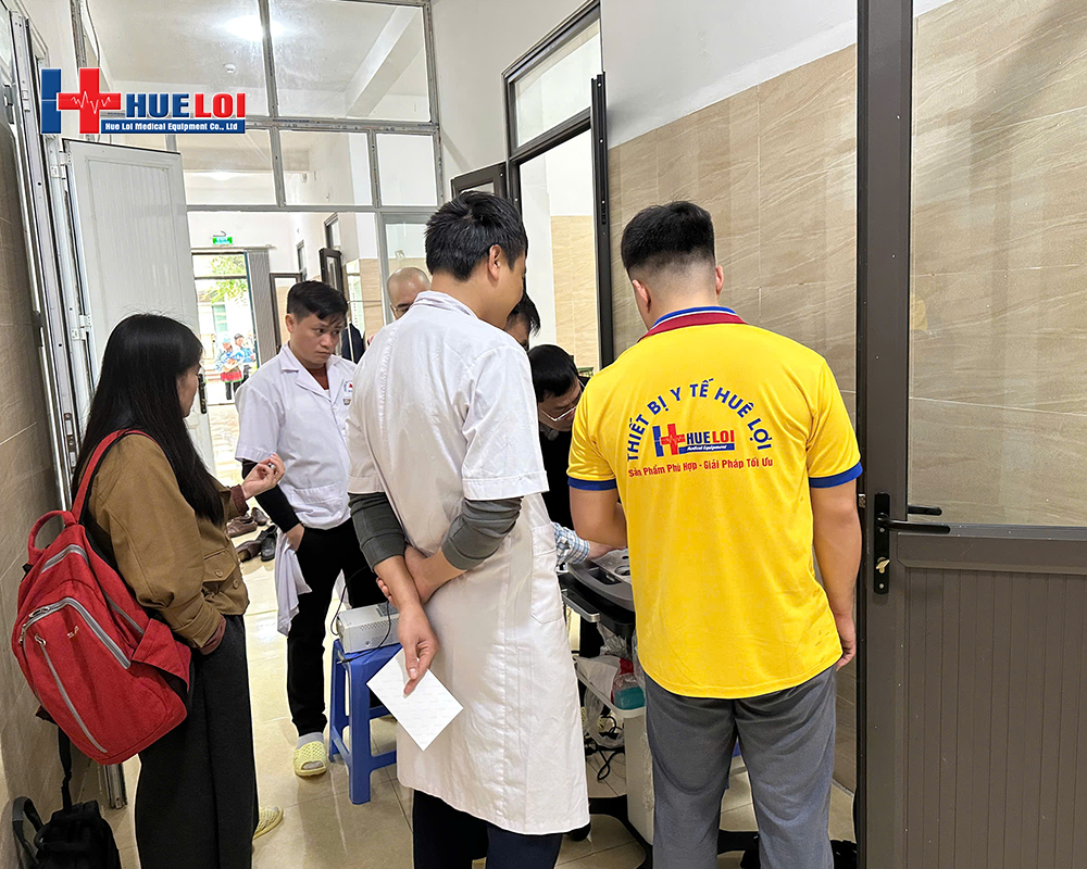 Bàn giao máy cho các bệnh viện tại tỉnh Lai Châu