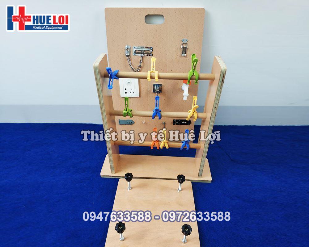 thiet-bi-tap-luyen-cac-thao-tac-sinh-hoat